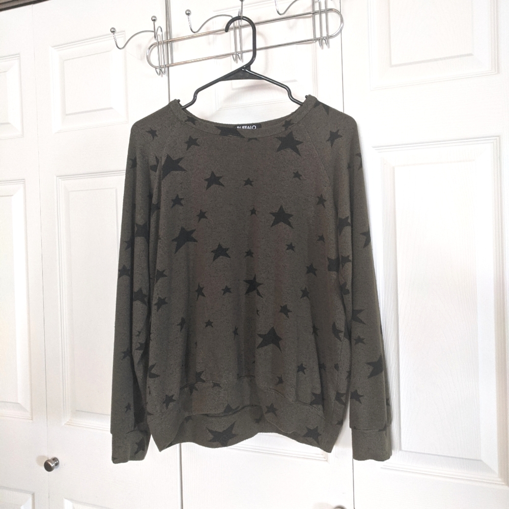 Long Sleeve Army Green Star Sweatshirt Buffalo David Button Large